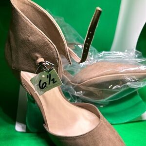 Suede Taupe color heels size 6.5